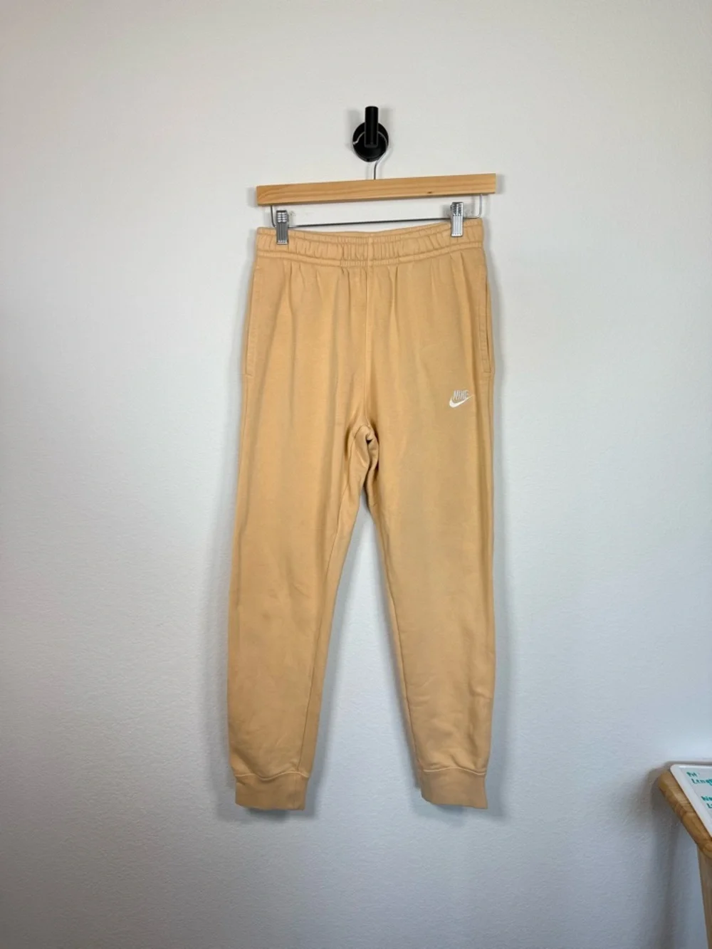 Nike Peach Club Fleece Jogger Sweatpants Swoosh Logo Size S